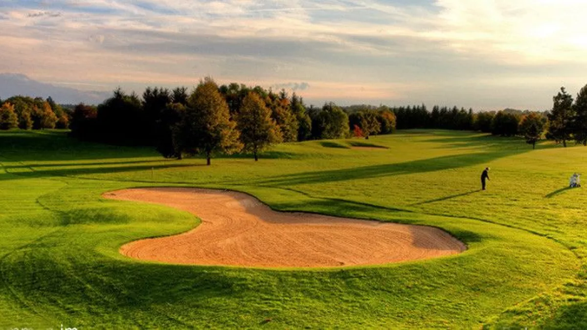 Champ du Golf League - April 